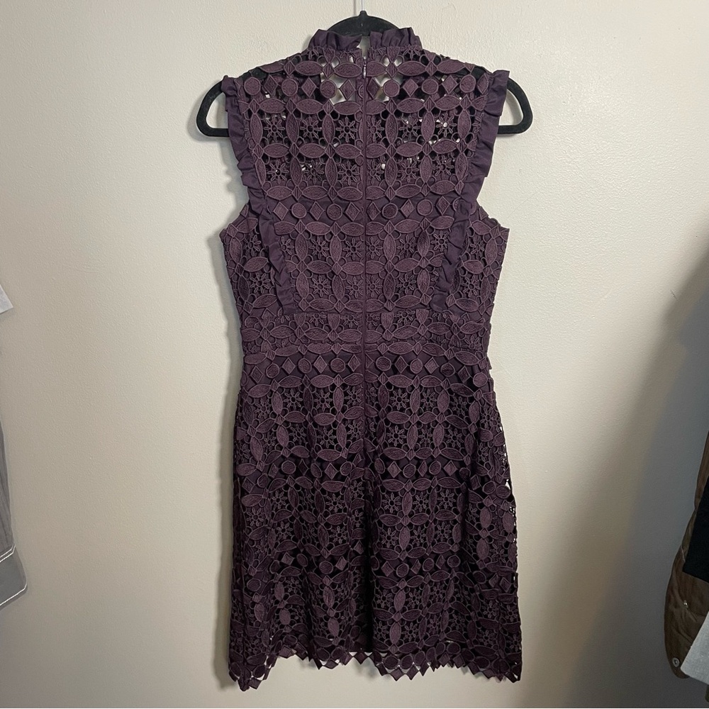 Tahari ASL sleeveless lace dress in a dark purple or plum - Picture 6 of 12